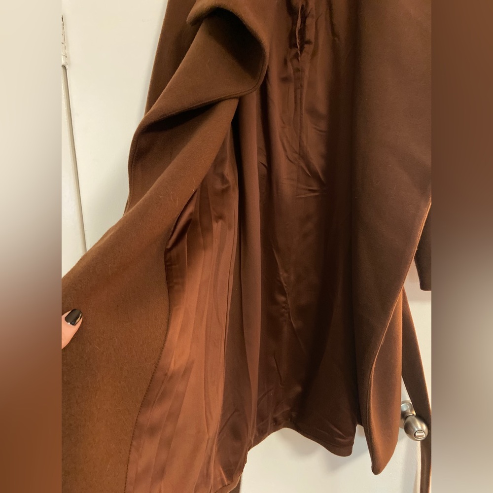 Coat Size S - Picture 4 of 8